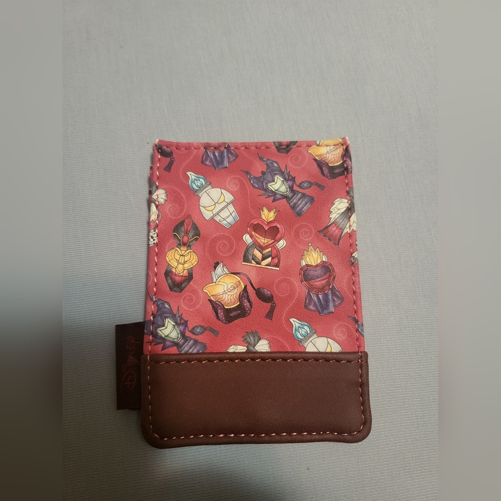 Disney Villians Card Holder - Picture 2 of 2